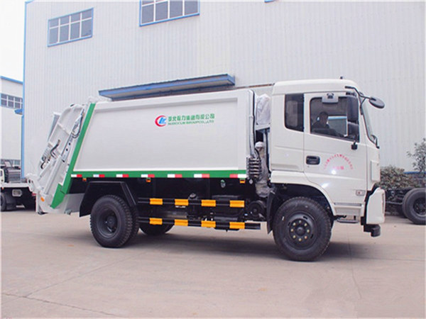 國(guó)五東風(fēng)D913或153壓縮式垃圾車