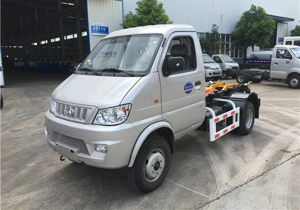 長(zhǎng)安3-4方勾臂式垃圾車