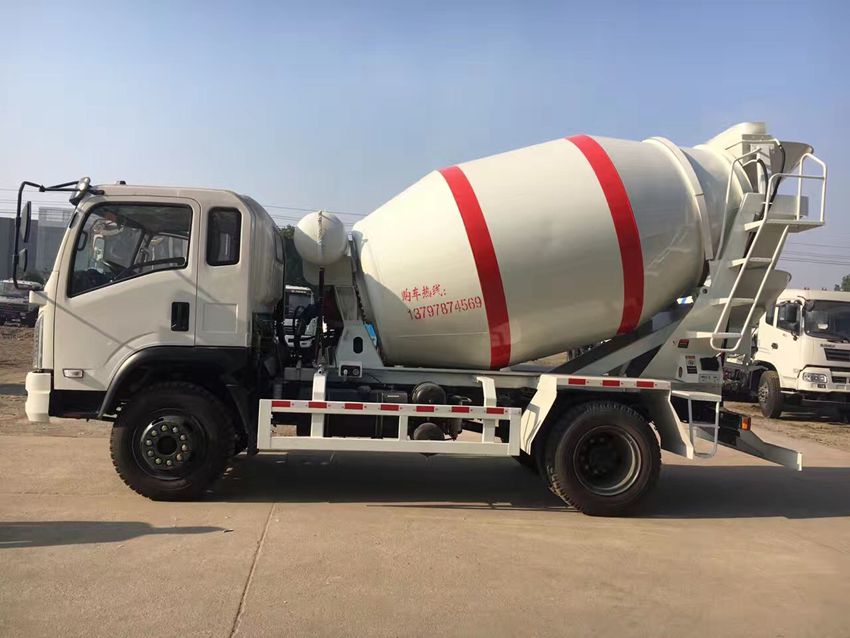 大運(yùn)混凝土攪拌運(yùn)輸車(chē)