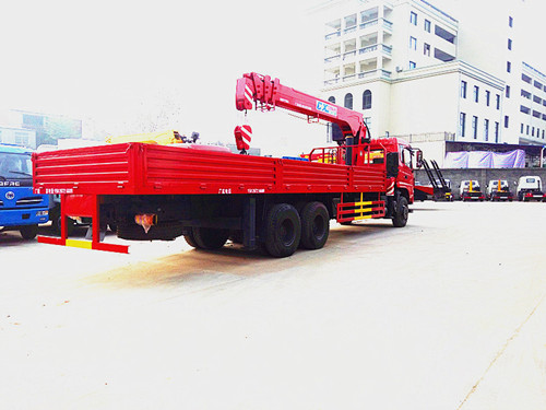 東風(fēng)國五后雙橋10噸隨車吊