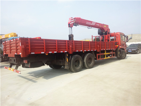 東風后雙橋三一12噸隨車吊