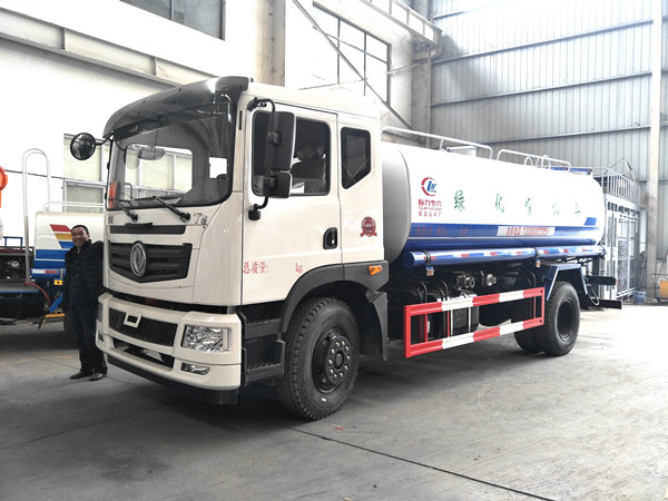 湖北程力東風(fēng)15噸灑水車價(jià)格降倒冰點(diǎn)
