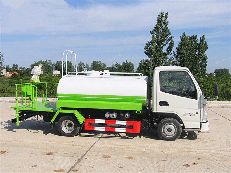 凱馬K1藍(lán)牌灑水車(chē)