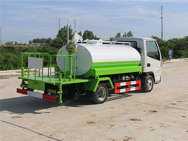 凱馬K1藍(lán)牌灑水車(chē)