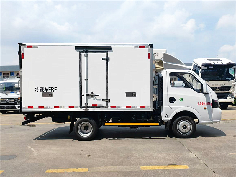 東風途逸后雙輪冷藏車