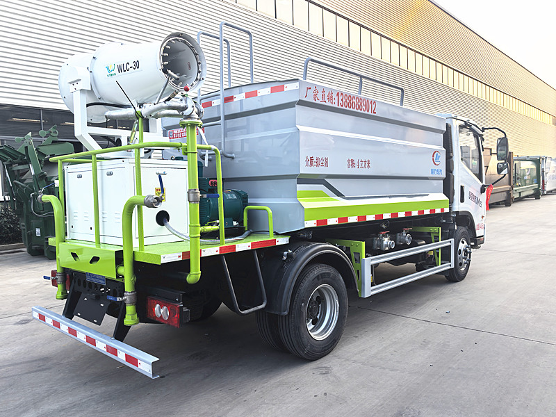 福田領(lǐng)航M5藍(lán)牌抑塵車(chē)