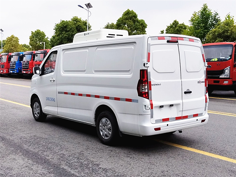 長(zhǎng)安睿行EM80純電冷藏車 長(zhǎng)安睿行EM80純電冷藏車